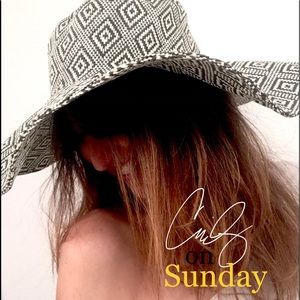 Hat - floppy woven, black and white